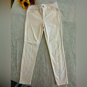 WHBM NWOT “The Skinny Ankle” light peach jeans. Never worn. PERFECT! 🌻
